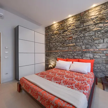 Con 2 Bagni, Ac E Wifi A Due Passi Dalla Stazione E Dal Centro Storico Daire Floransa