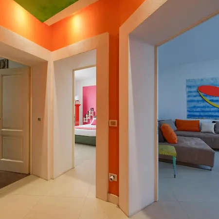 Con 2 Bagni, Ac E Wifi A Due Passi Dalla Stazione E Dal Centro Storico Apartamento *