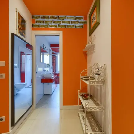 Appartement Con 2 Bagni, Ac E Wifi A Due Passi Dalla Stazione E Dal Centro Storico