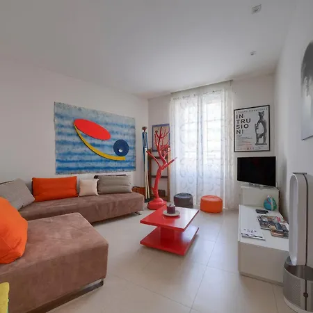 Apartamento Con 2 Bagni, Ac E Wifi A Due Passi Dalla Stazione E Dal Centro Storico