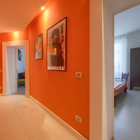 Apartamento Con 2 Bagni, Ac E Wifi A Due Passi Dalla Stazione E Dal Centro Storico