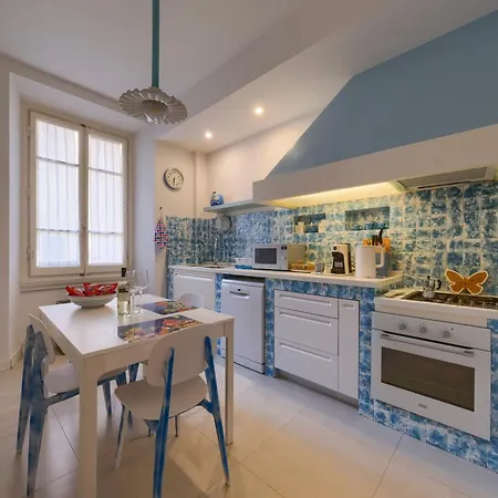 Apartamento Con 2 Bagni, Ac E Wifi A Due Passi Dalla Stazione E Dal Centro Storico